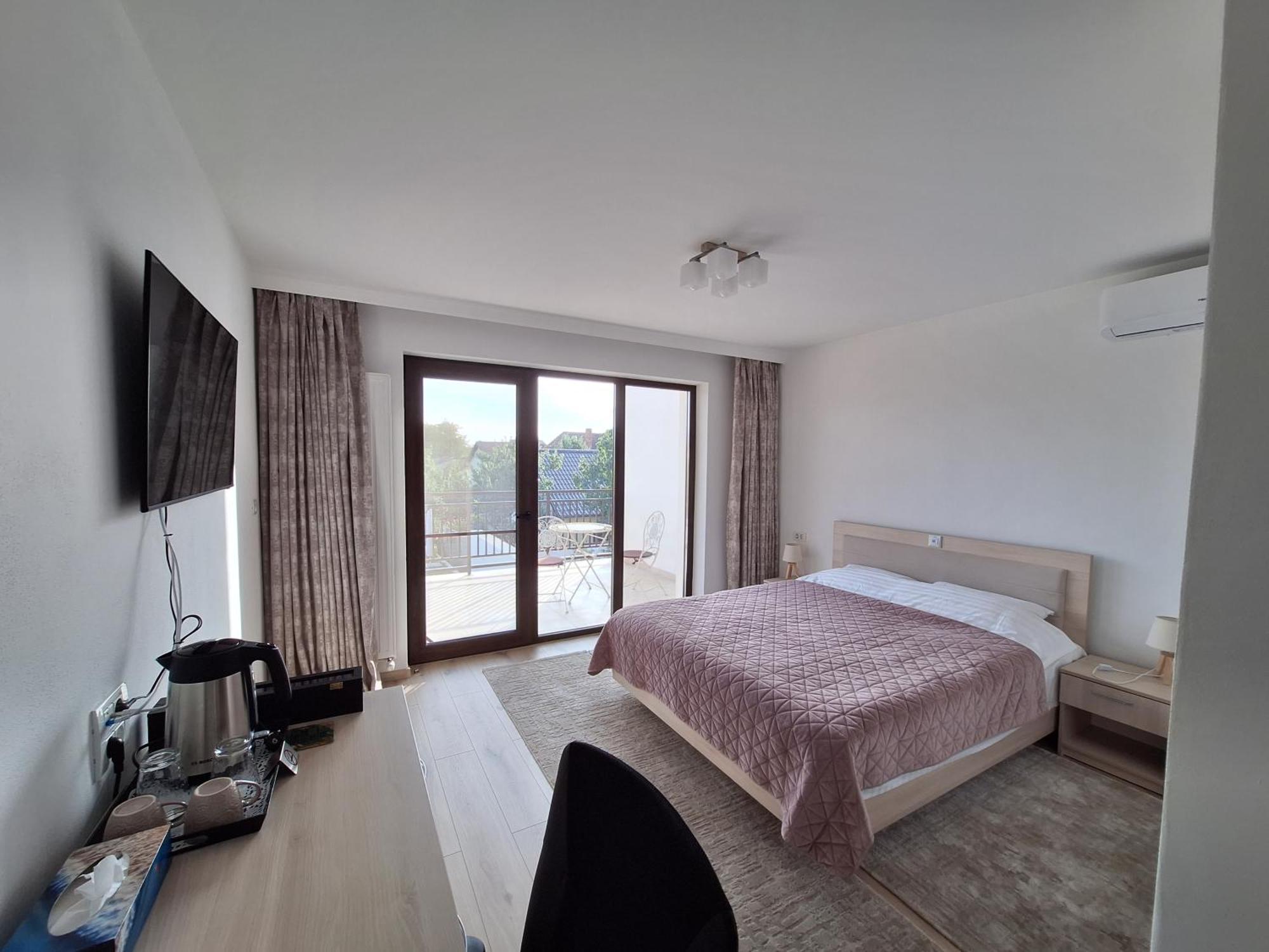 Trend Bed & Breakfast Arad Exterior photo